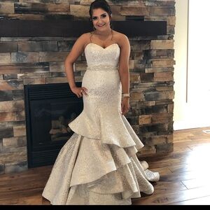 Alyce Paris Crème Design Formal Dress